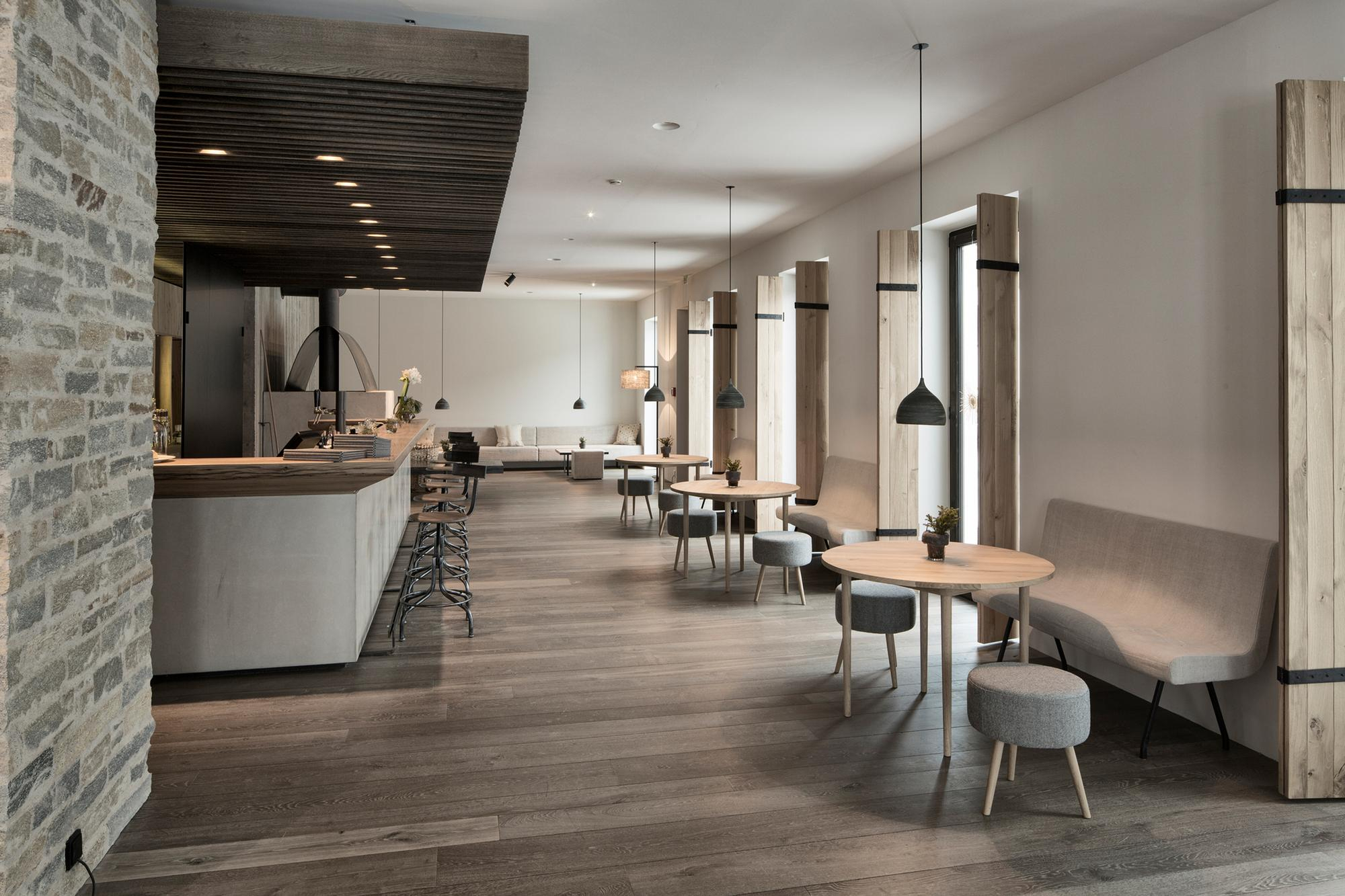 6636 Render de un proyecto de reforma de bar en Valladolid
